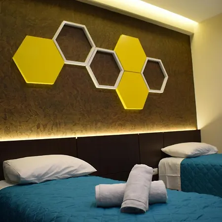 Bluepoint Hotel *